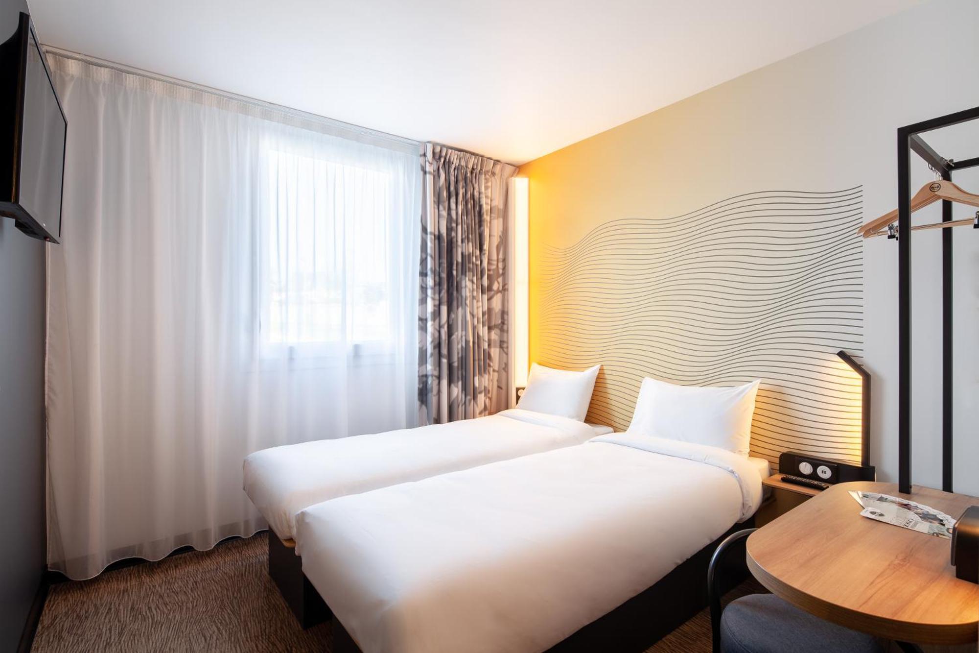 B&B Hotel Igny Palaiseau エクステリア 写真